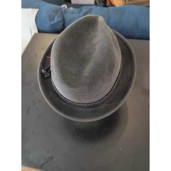 Cartier Charcoal Fedora with Crimson Detail - Picture 3 of 9